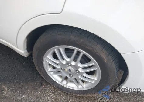 2009 Ford Focus Se from USA, damaged, VIN 1FAHP35NX9W182827